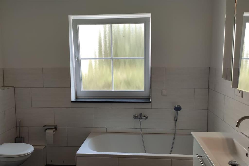 Neue 90 Qm 2-Zimmerwohnung Naehe Koeln Odenthal Buitenkant foto